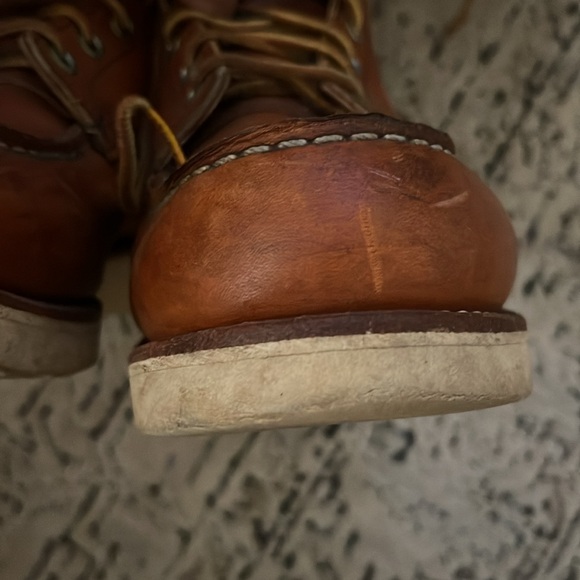 Red Wing Heritage Classic Moc 6-Inch Boot in Oro Legacy 875 - Picture 8 of 9